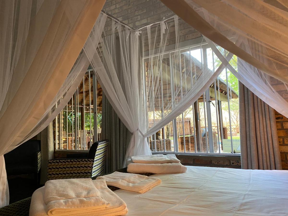 Genet House Holiday Home Marloth Park Dış mekan fotoğraf