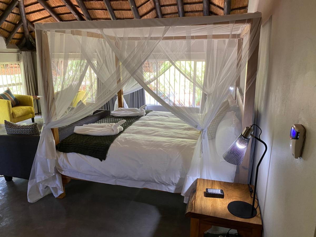 Genet House Holiday Home Marloth Park Dış mekan fotoğraf